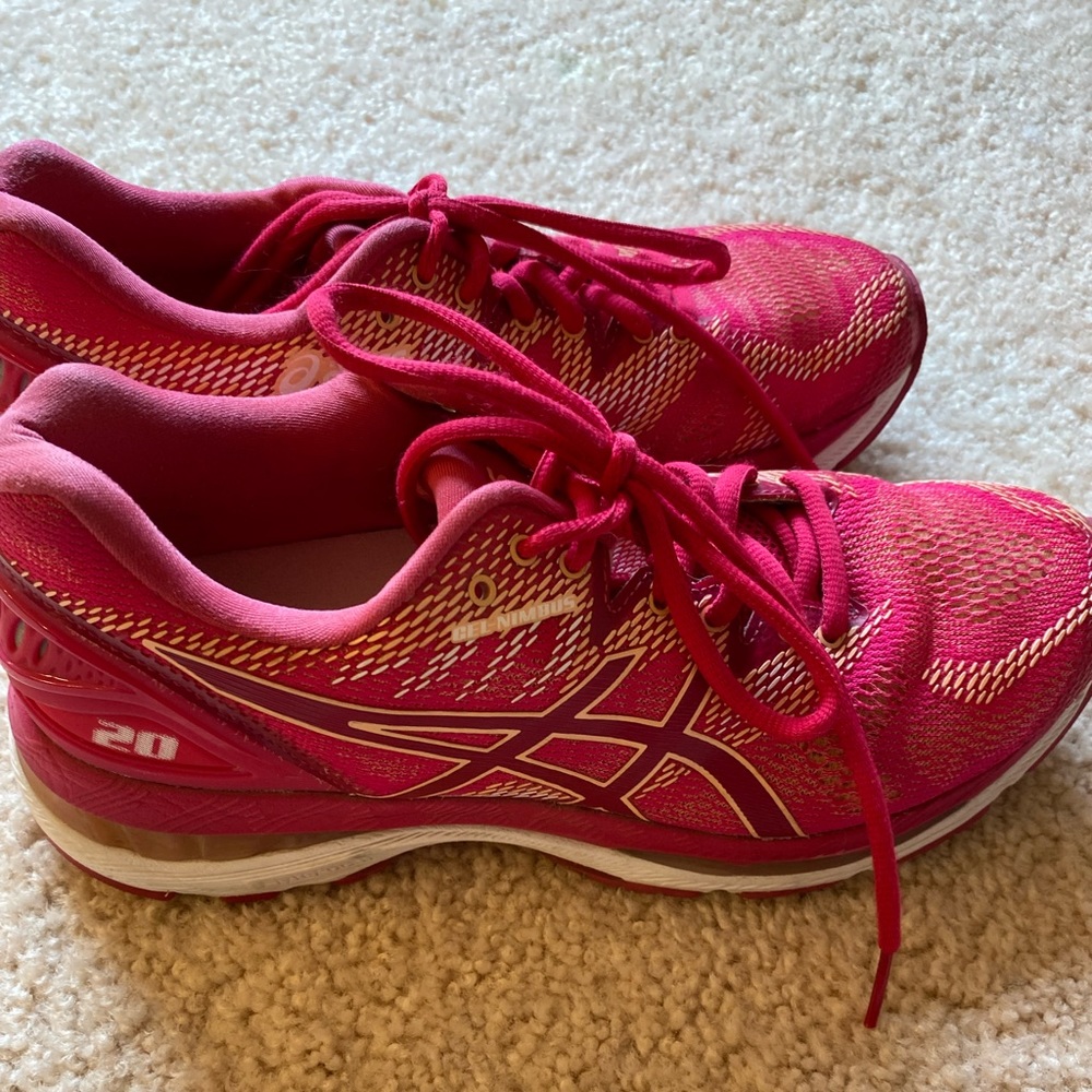 Asics gel nimbus running shoes . Size 7